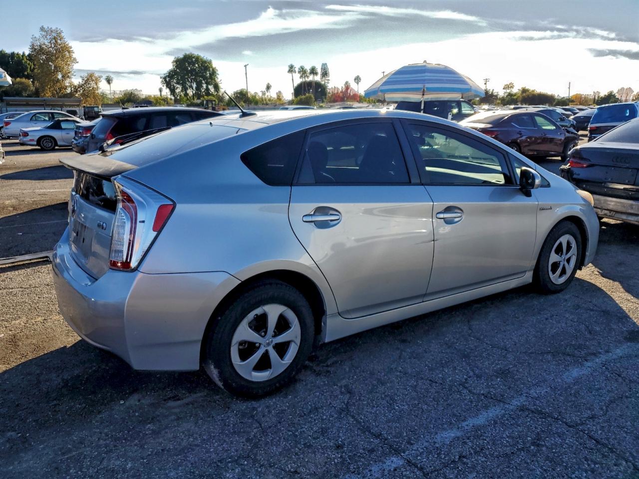 TOYOTA PRIUS