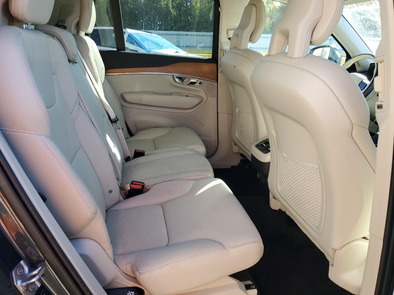 VOLVO XC90 T6 MOMENTUM