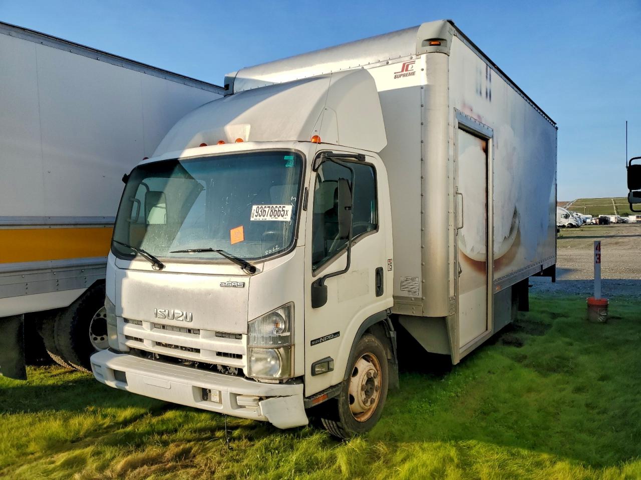 Lot #3317843017 2012 ISUZU NPR HD