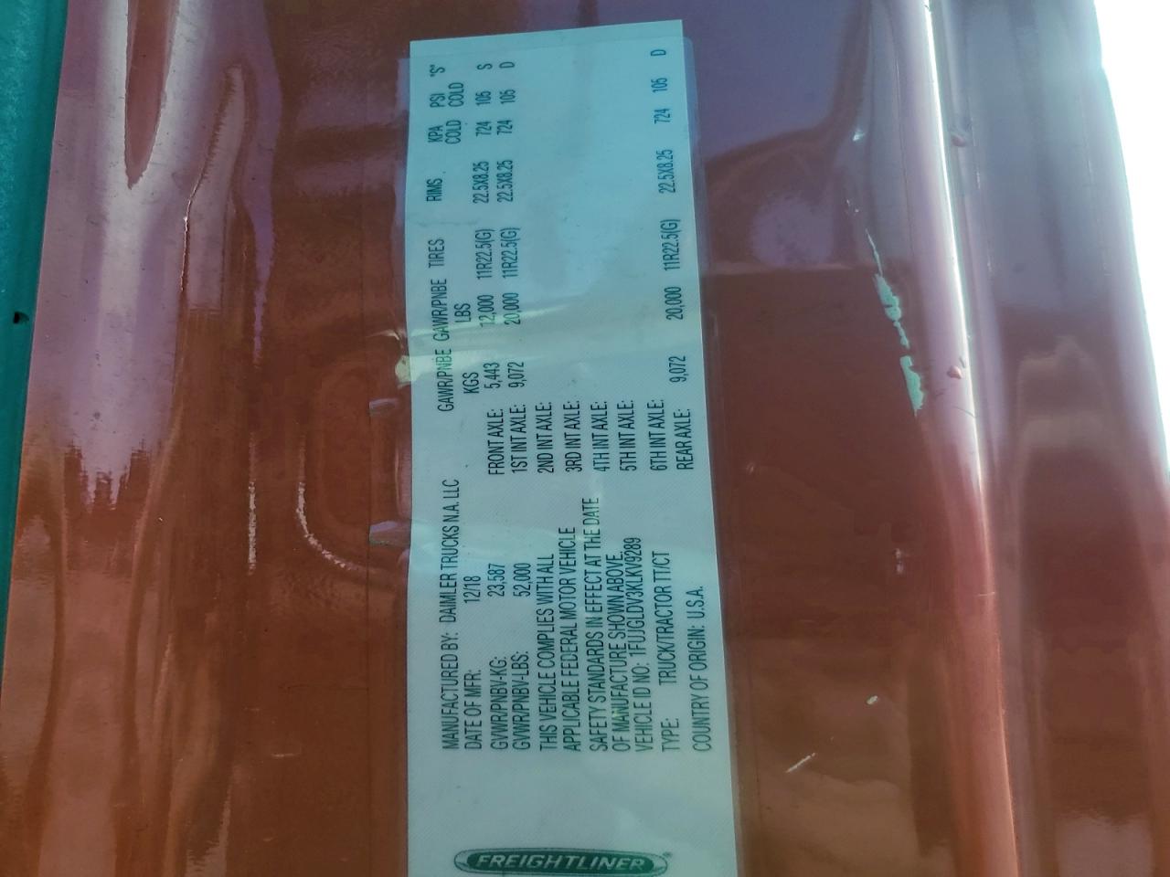 Lot #3308327160 2019 FREIGHTLINER CASCADIA 1