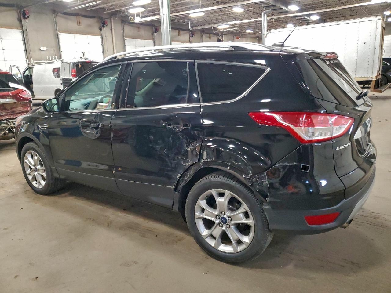 FORD ESCAPE TITANIUM