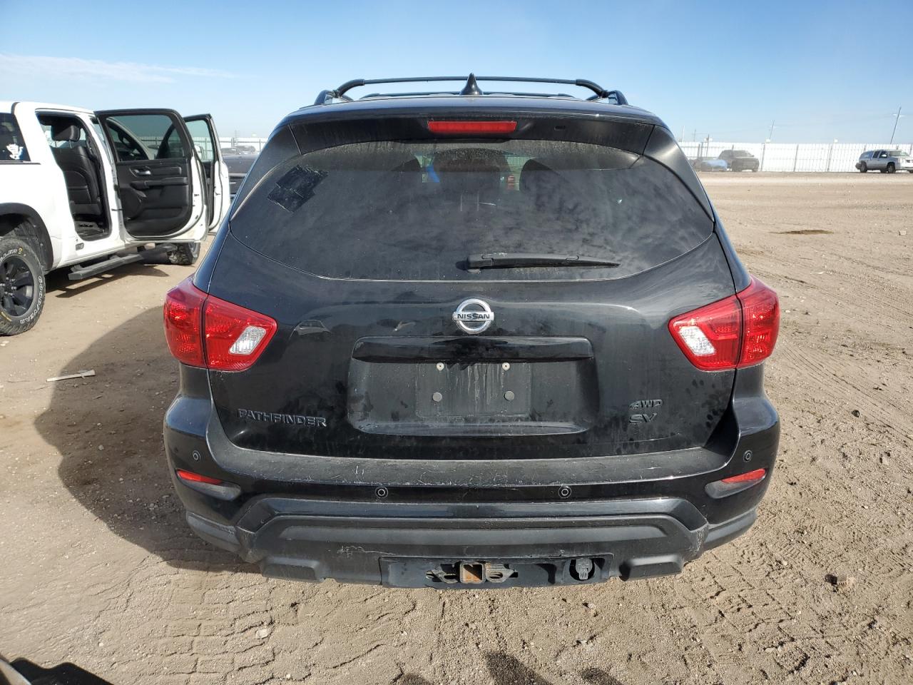 NISSAN PATHFINDER SV