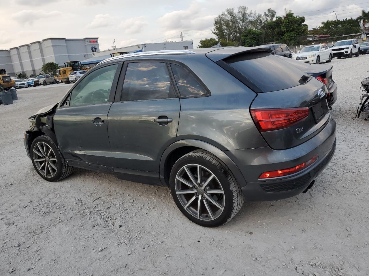 AUDI Q3 PREMIUM