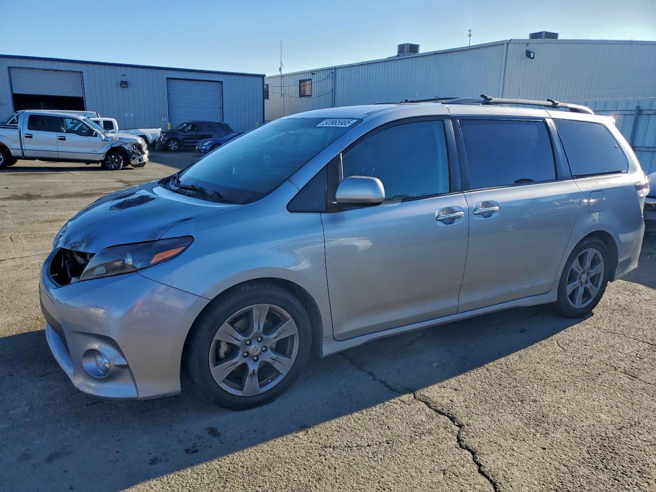 TOYOTA SIENNA SE