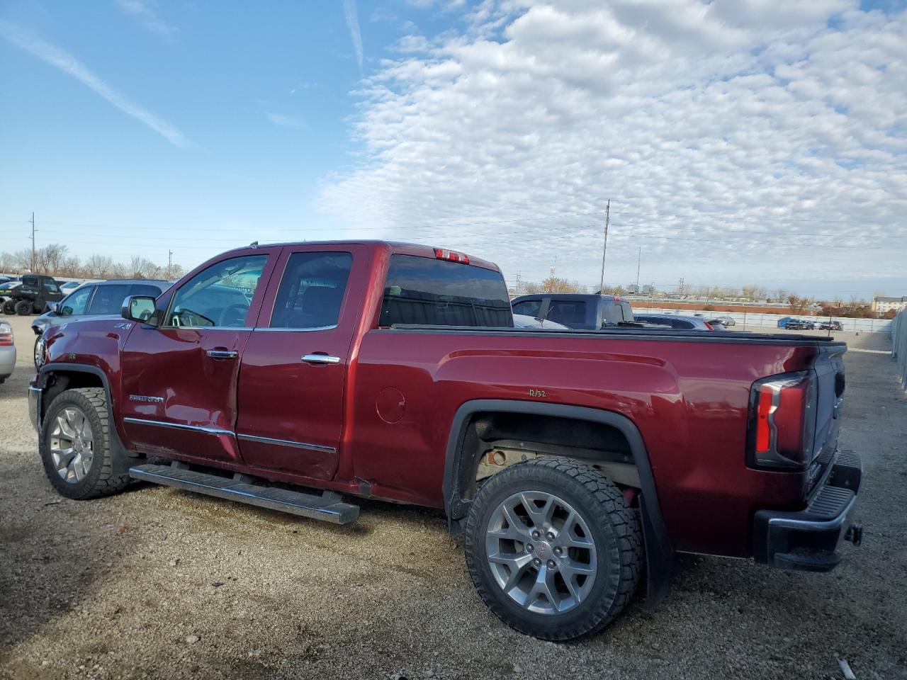 GMC SIERRA K1500 SLT