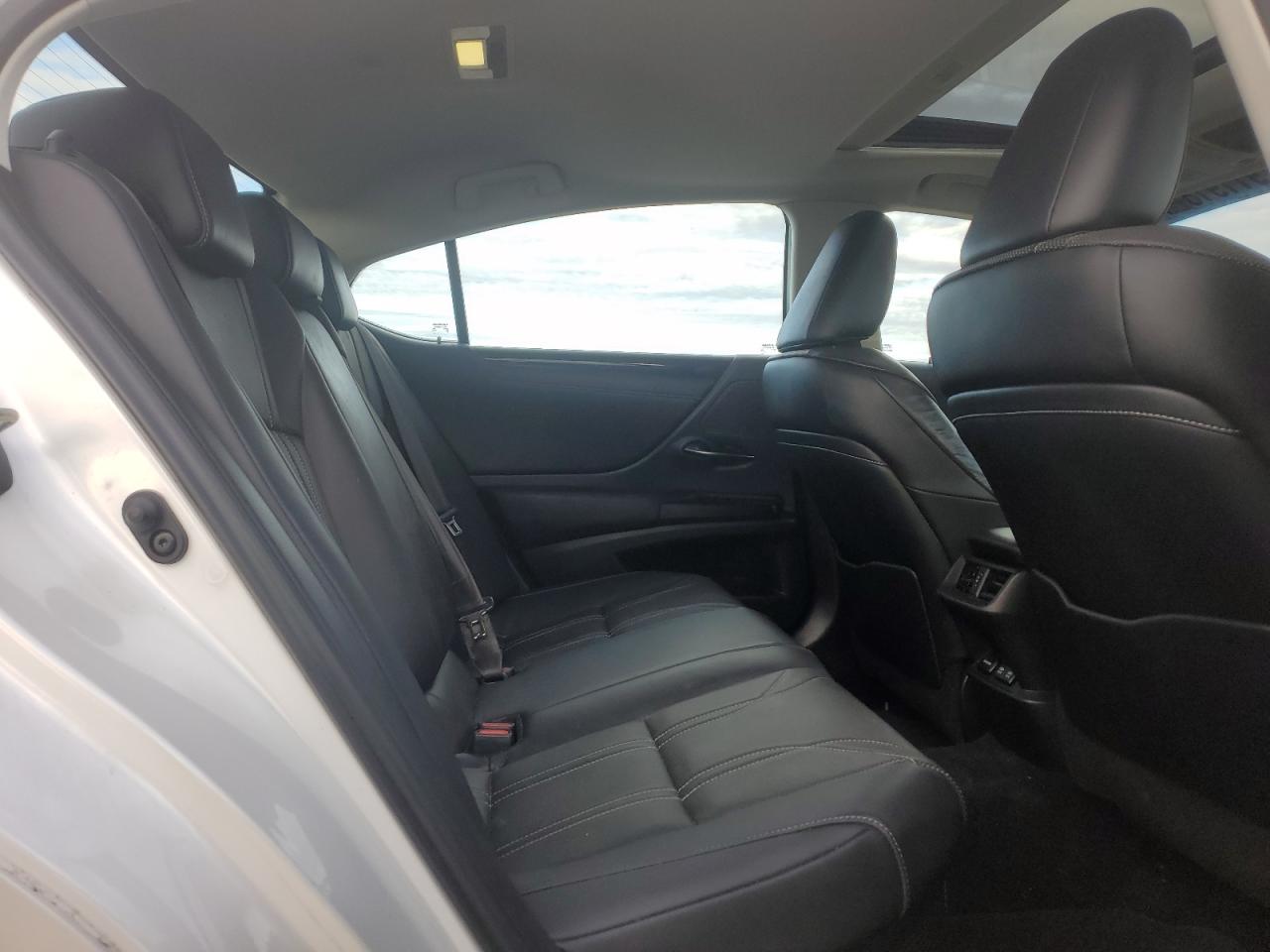 LEXUS ES 300H LUXURY