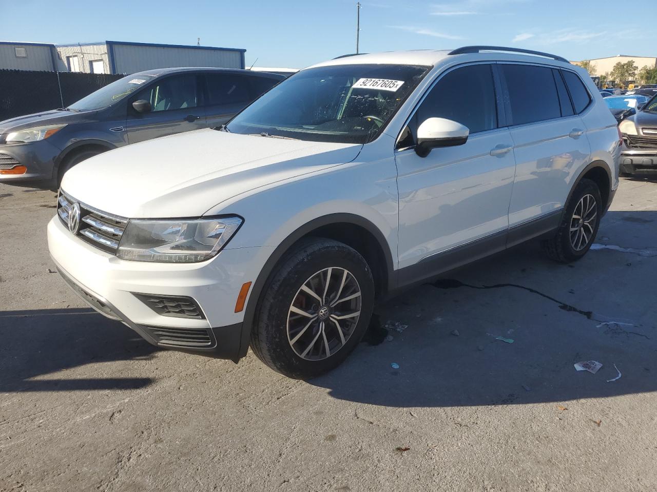 VOLKSWAGEN TIGUAN SE