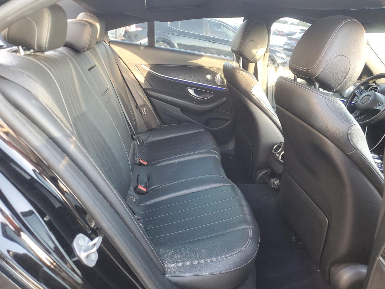 MERCEDES-BENZ E-CLASS 300