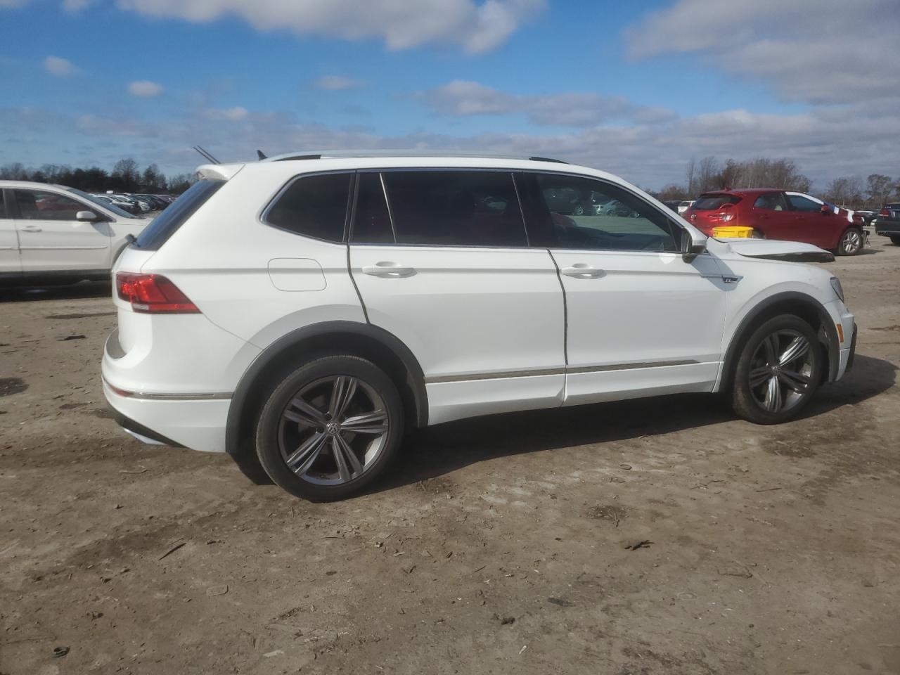 VOLKSWAGEN TIGUAN SE