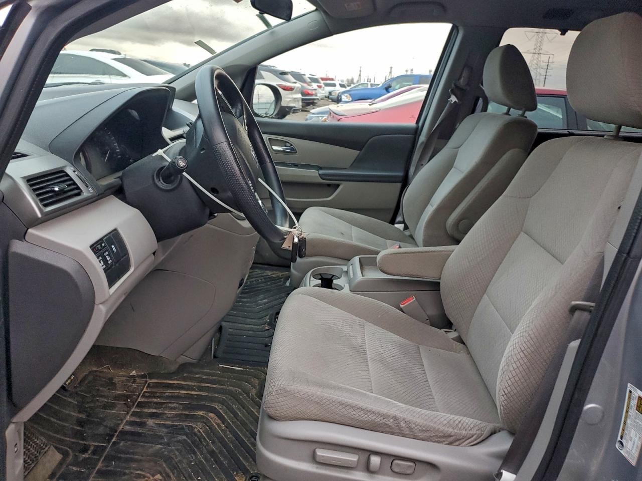 Lot #3302803969 2016 HONDA ODYSSEY SE