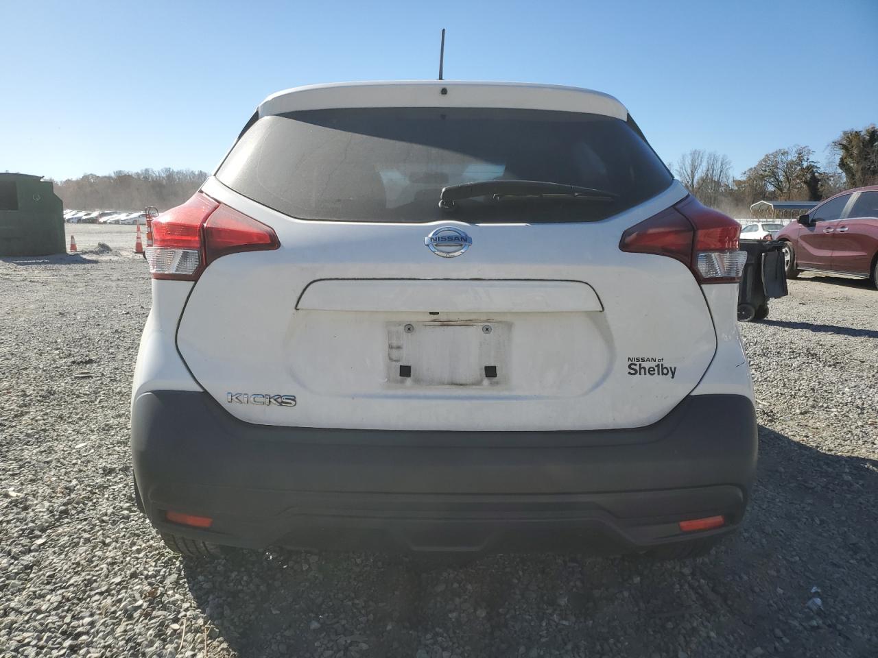 NISSAN KICKS S
