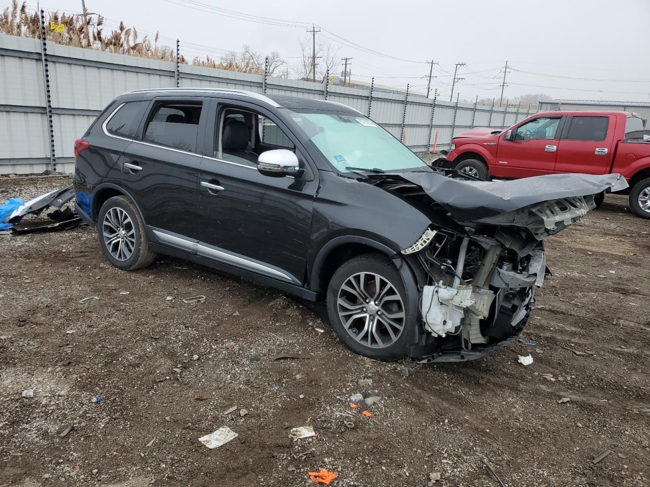 MITSUBISHI OUTLANDER SE