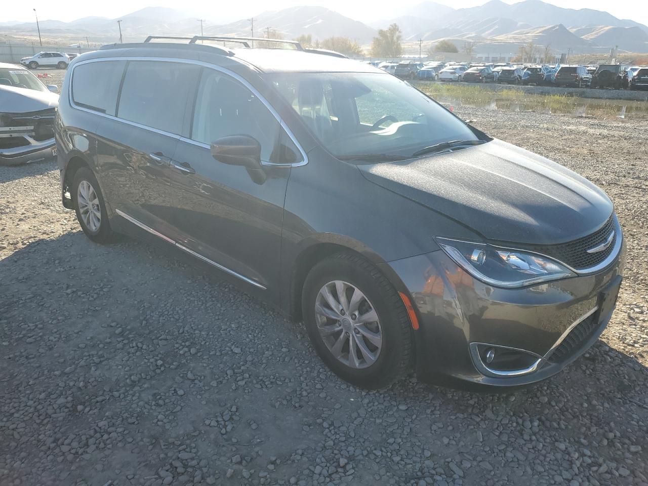 CHRYSLER PACIFICA TOURING L