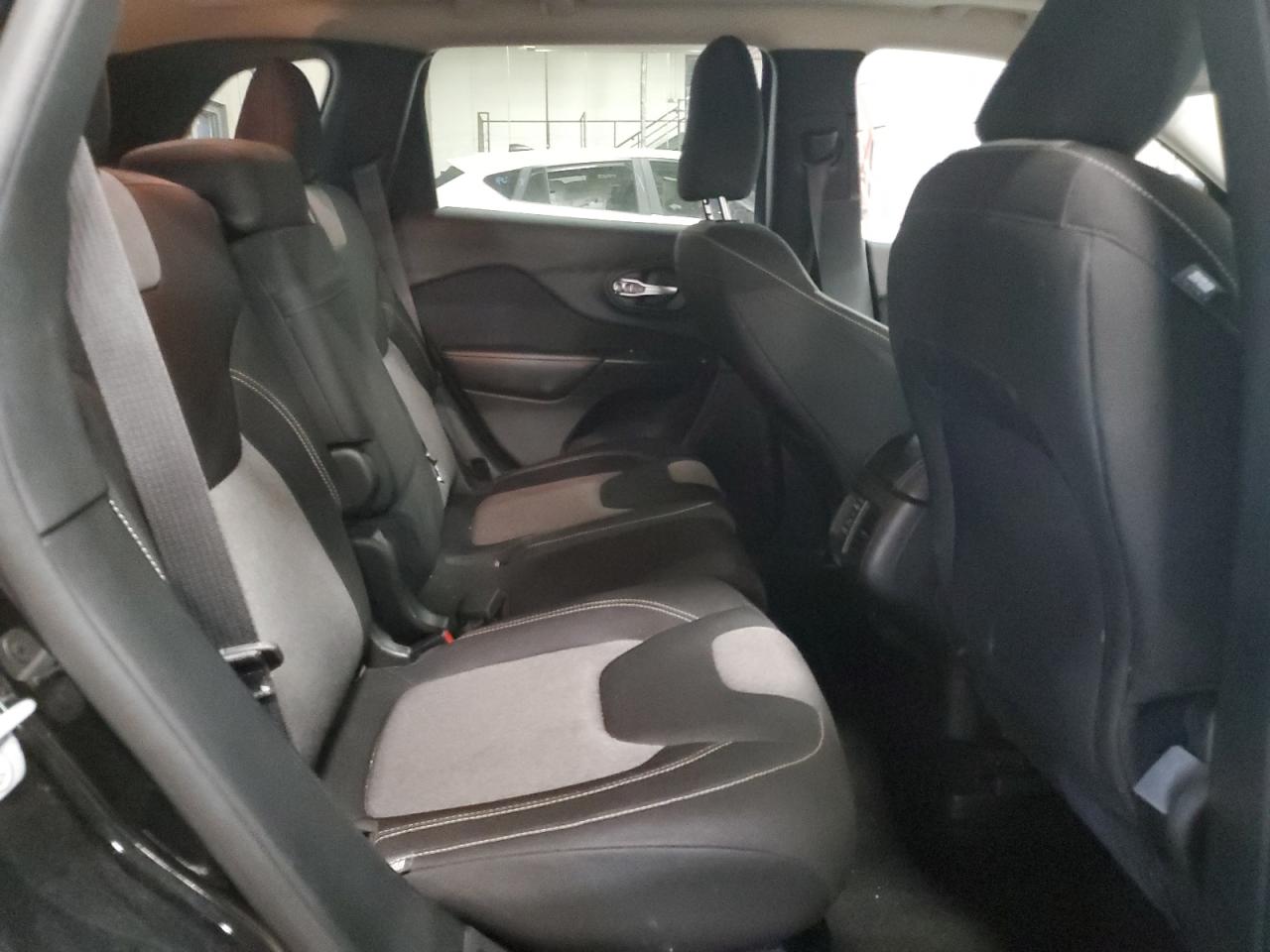 JEEP GRAND CHEROKEE LATITUDE