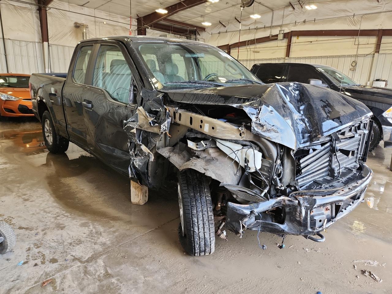 FORD F-150 SUPER CAB