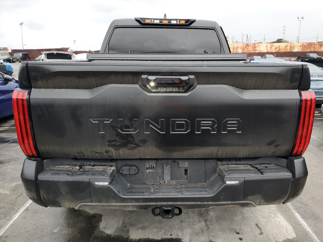 TOYOTA TUNDRA CREWMAX LIMITED