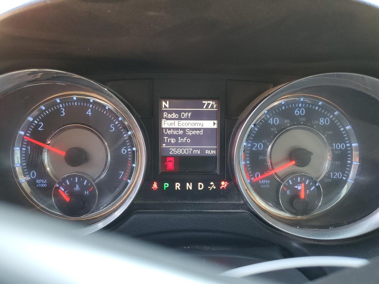 CHRYSLER TOWN & COUNTRY TOURING