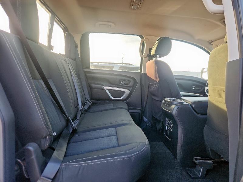 2017 NISSAN TITAN SV #3309180616