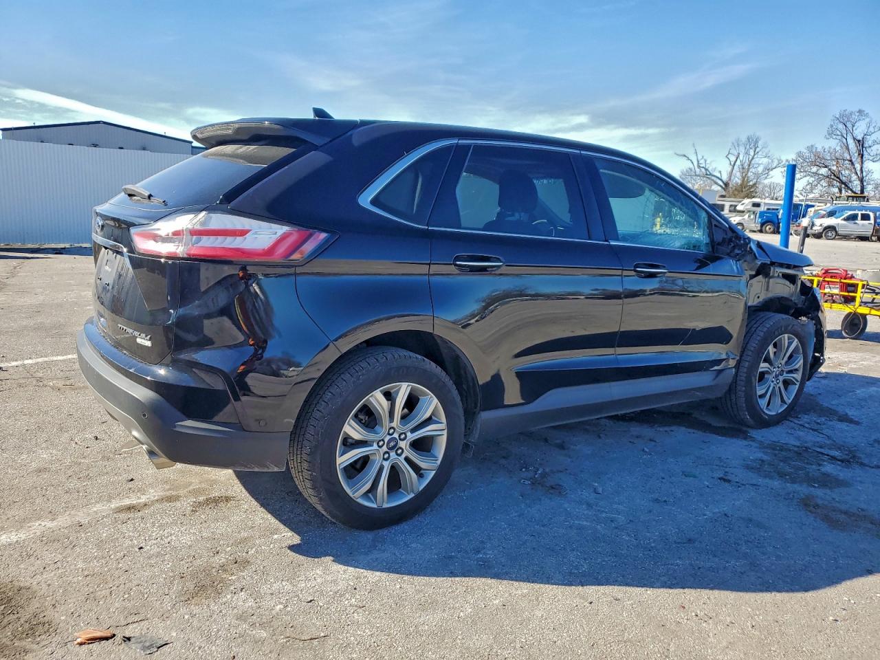 FORD EDGE TITANIUM