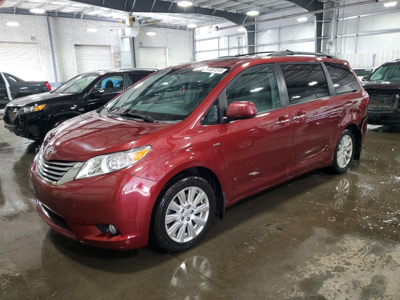 Lot #3284791532 2017 TOYOTA SIENNA XLE