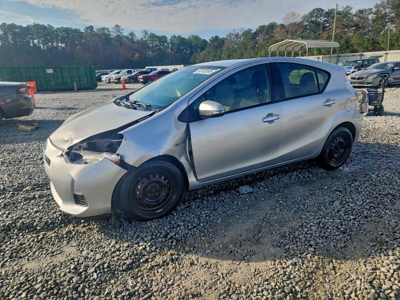 Global Auto Auctions: 2013 TOYOTA PRIUS C