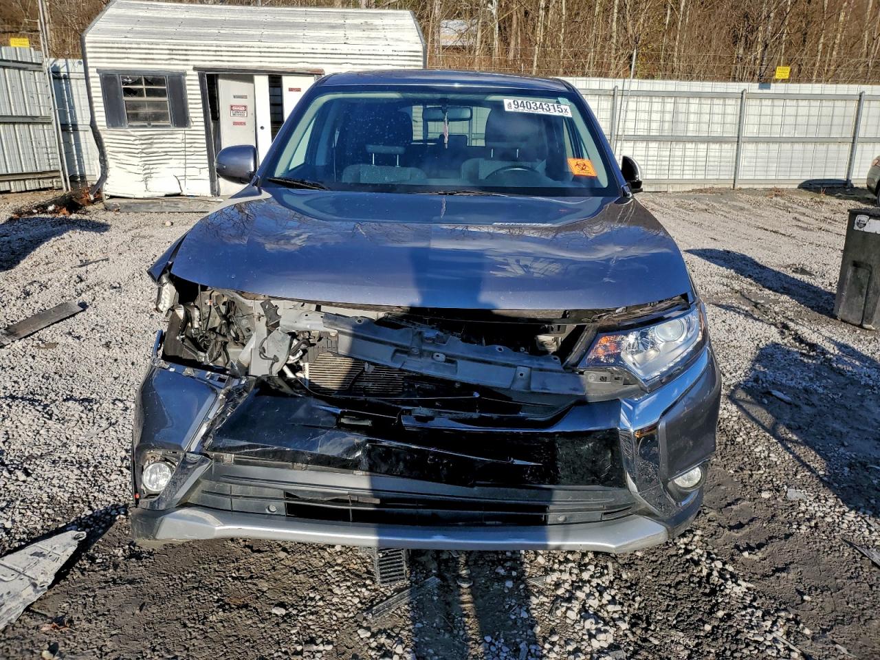 MITSUBISHI OUTLANDER SE