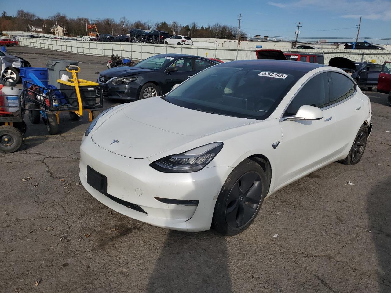 TESLA MODEL 3