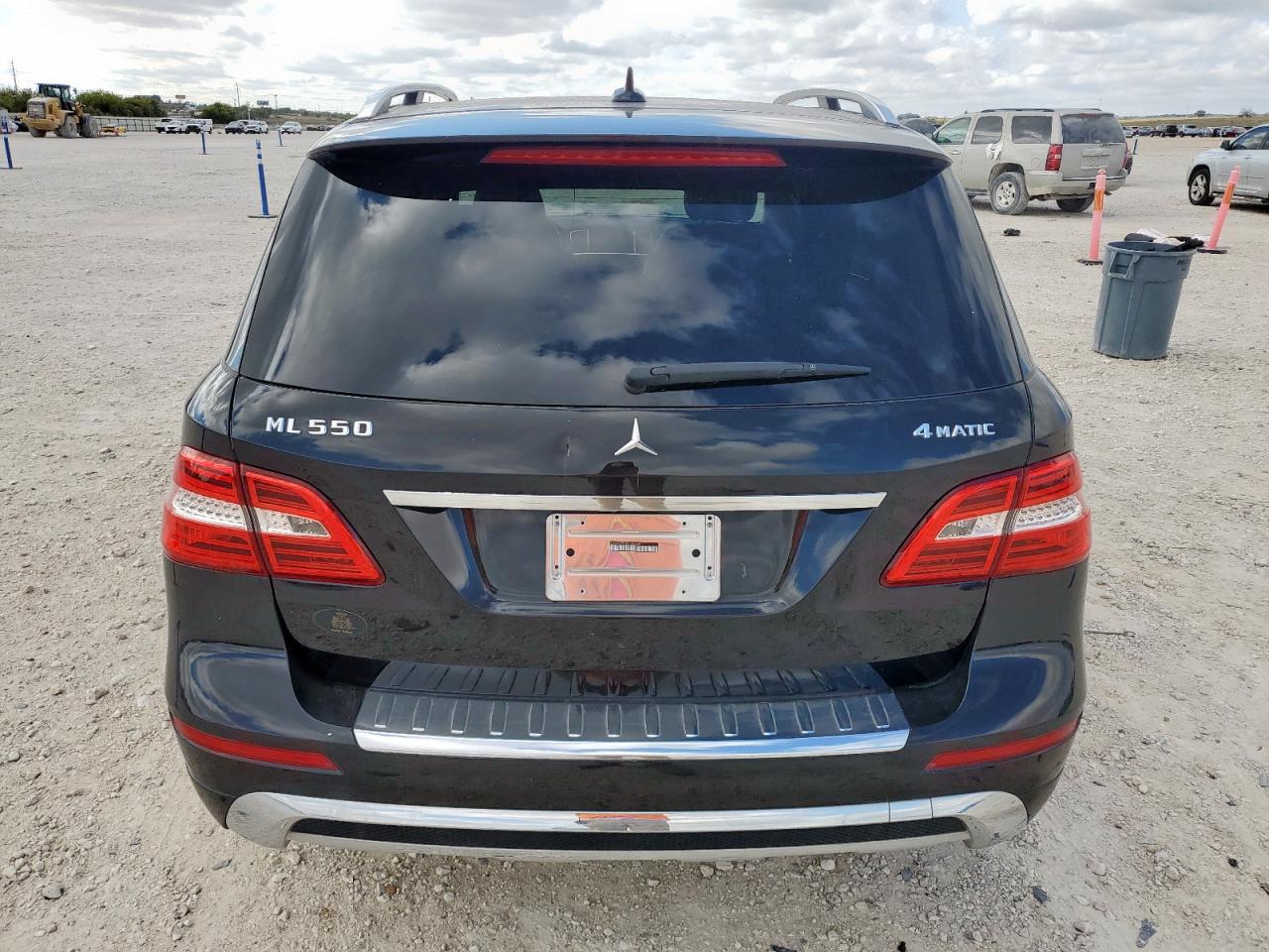 MERCEDES-BENZ M-CLASS 550 4MATIC