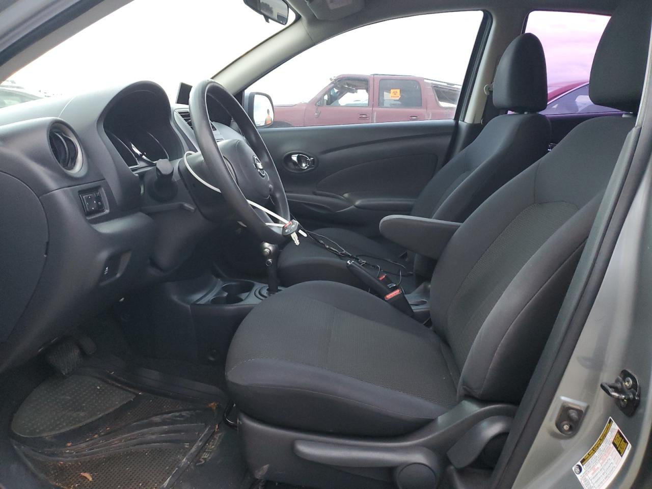 NISSAN VERSA S