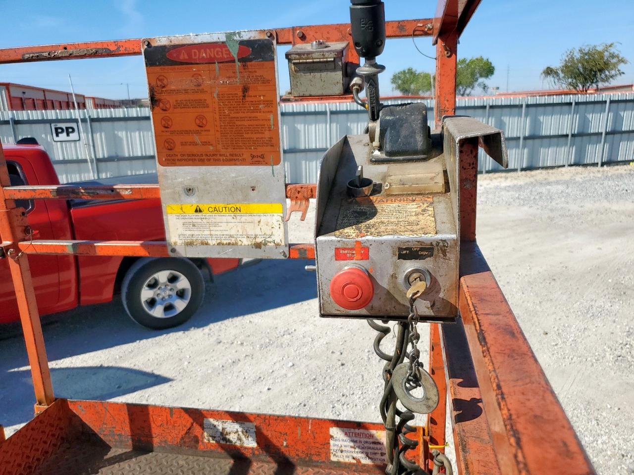 Lot #3302701000 2000 SKYJACK UNKNOWN