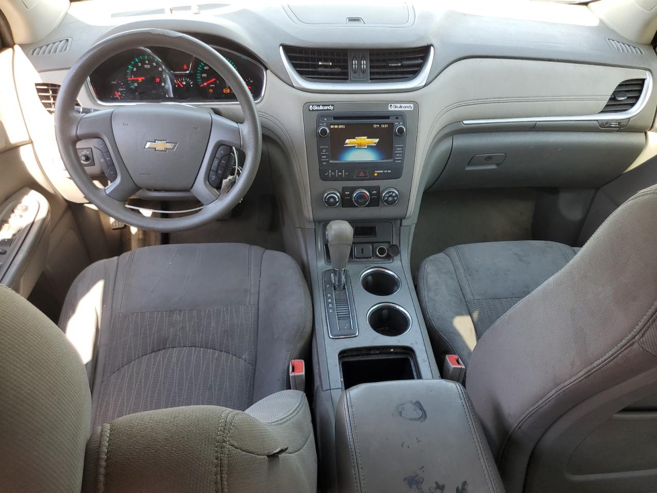 CHEVROLET TRAVERSE LS