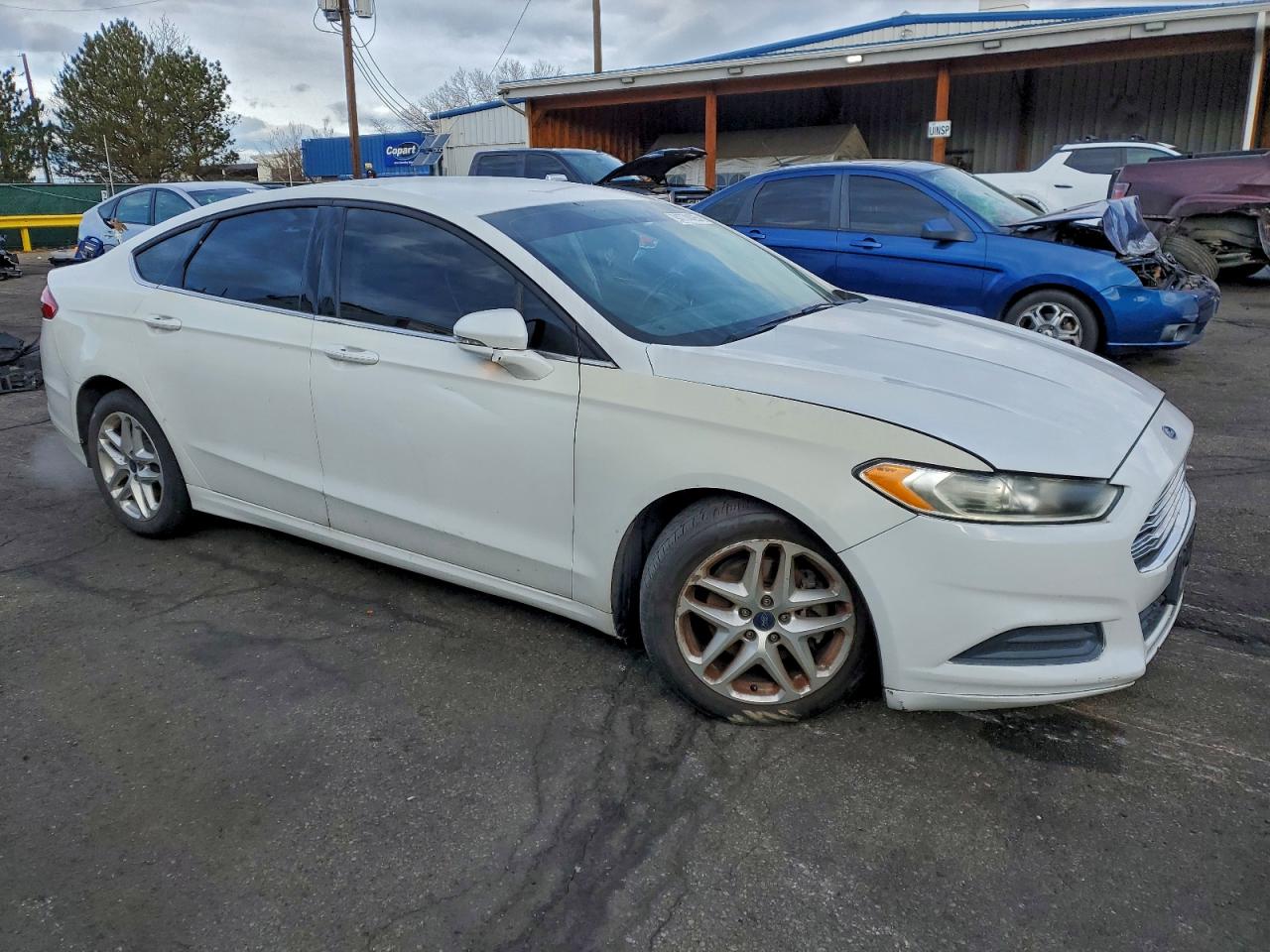 FORD FUSION SE