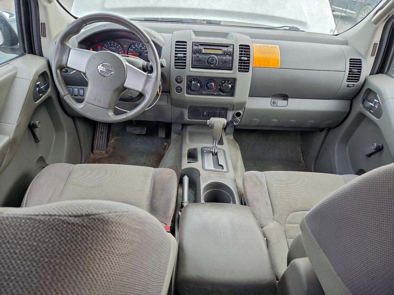 NISSAN FRONTIER S