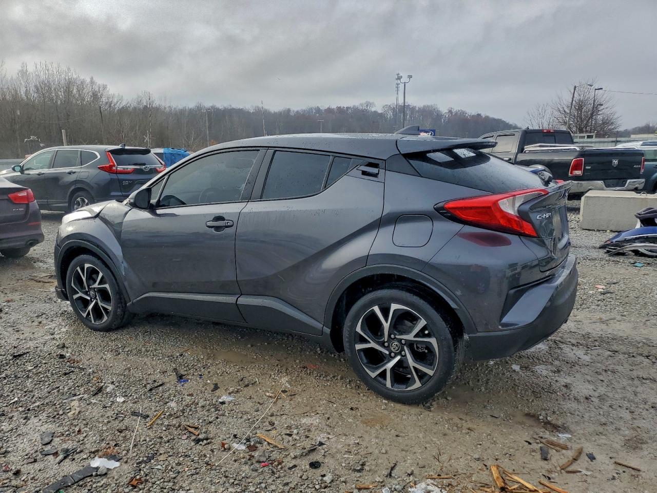 TOYOTA C-HR XLE