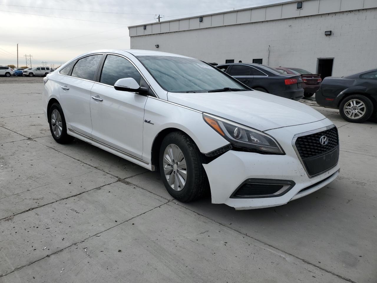 HYUNDAI SONATA HYBRID