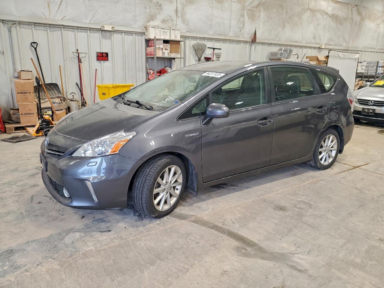 TOYOTA PRIUS V