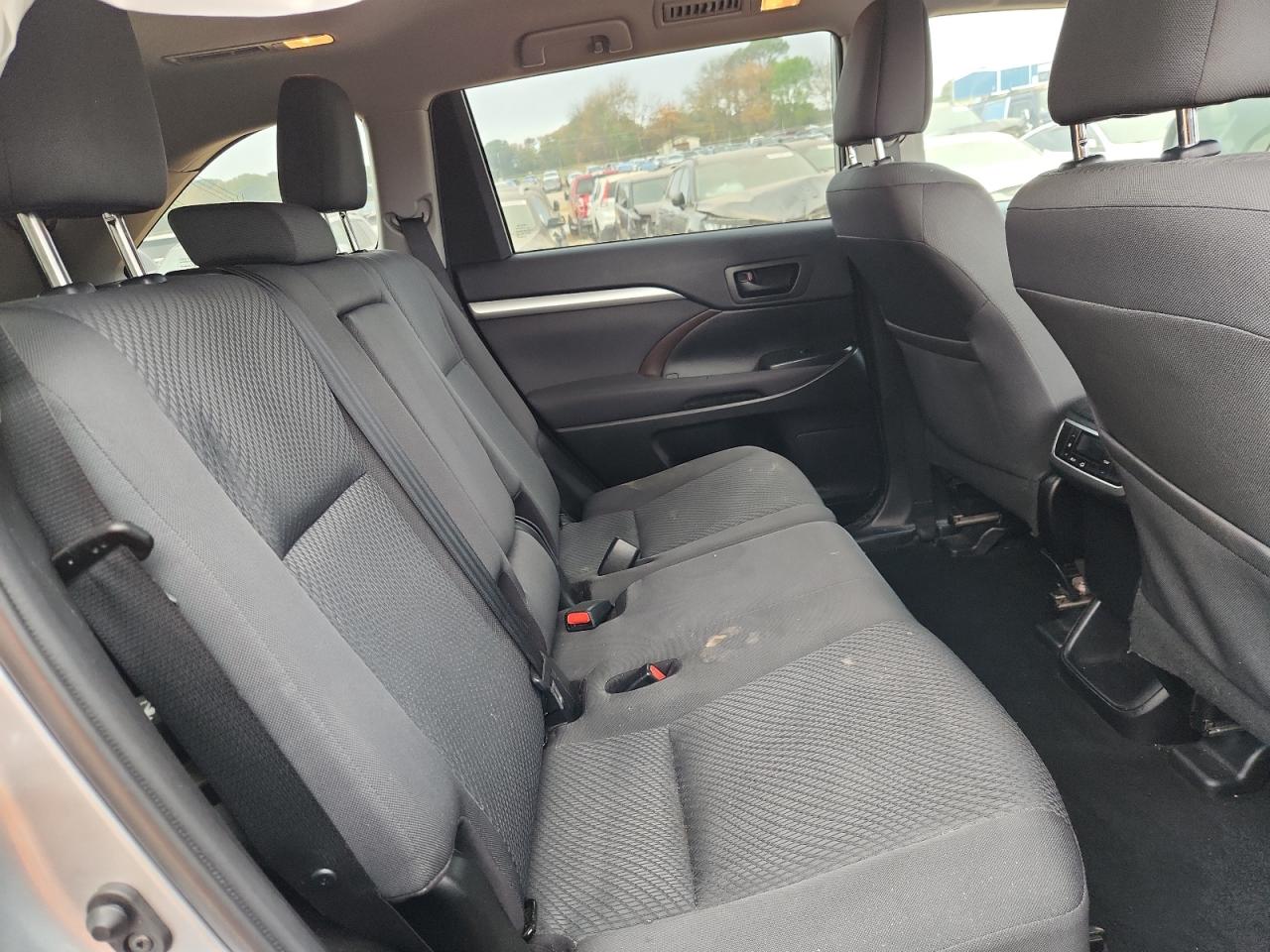 TOYOTA HIGHLANDER LE