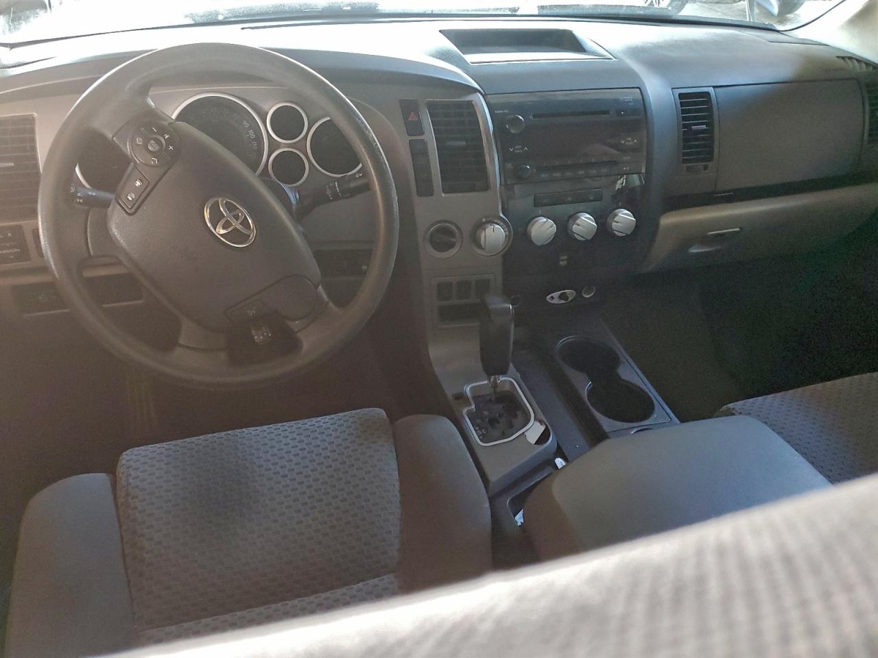 TOYOTA TUNDRA CREWMAX SR5