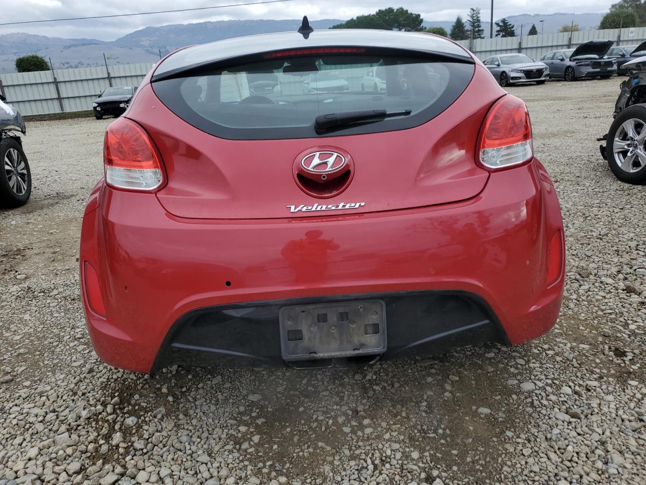 HYUNDAI VELOSTER