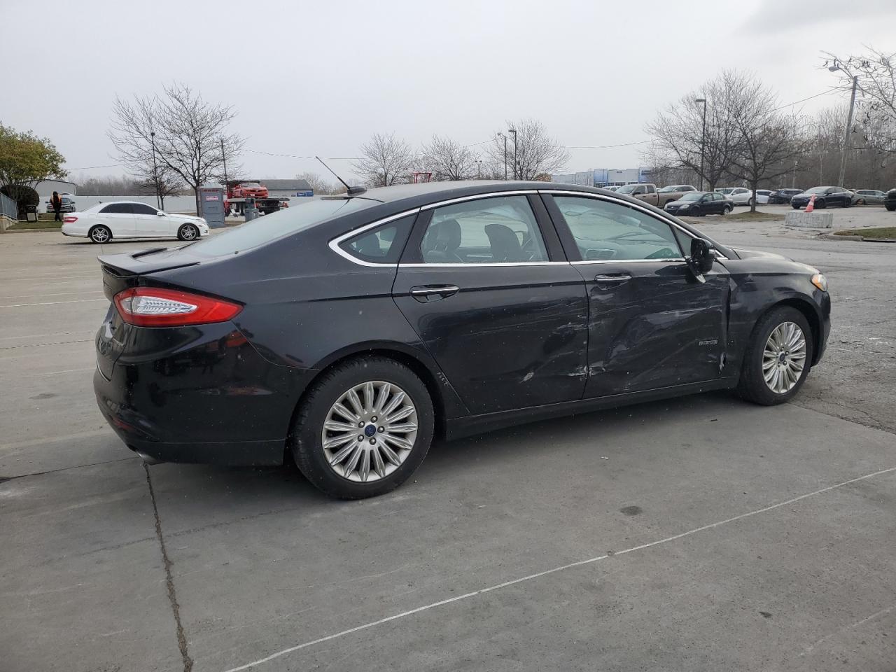 FORD FUSION TITANIUM PHEV