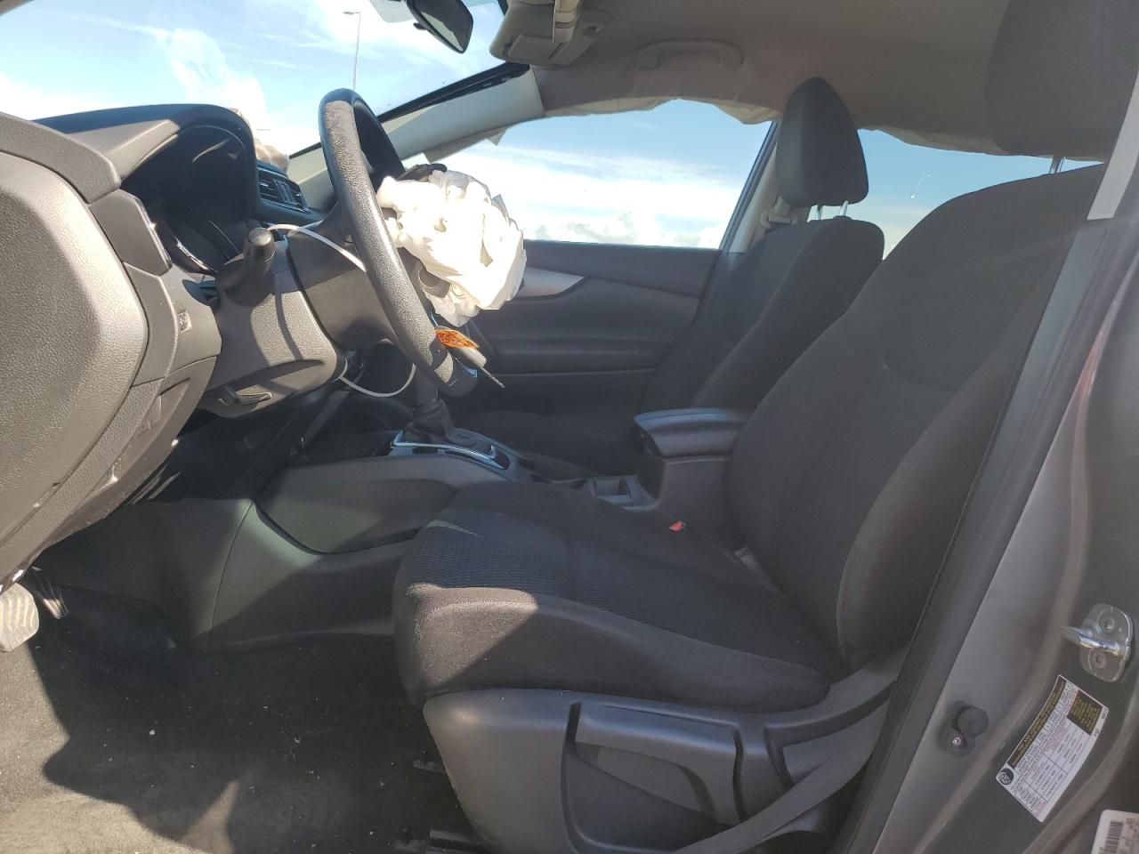 NISSAN ROGUE SPORT S