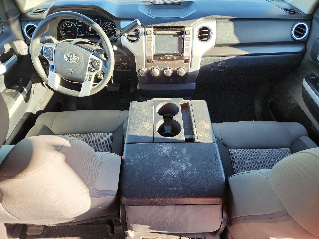 TOYOTA TUNDRA CREWMAX SR5