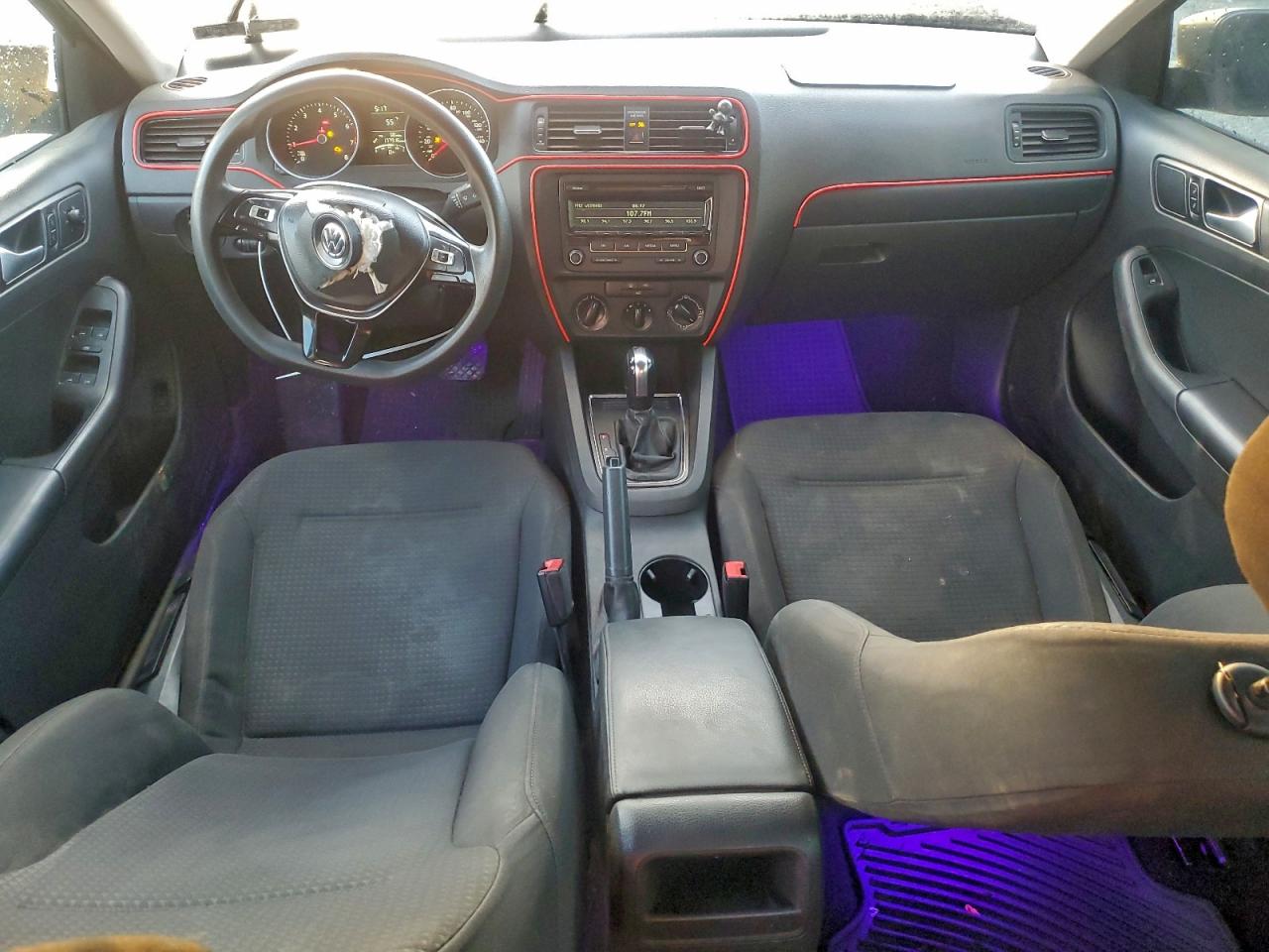 VOLKSWAGEN JETTA BASE