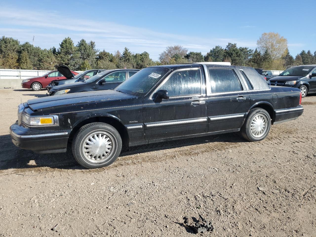 Lot #3291339172 1997 LINCOLN TOWN CAR S
