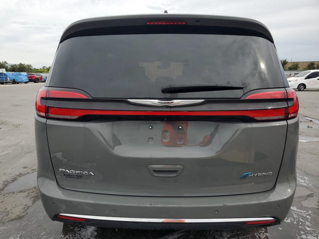 CHRYSLER PACIFICA HYBRID SELECT