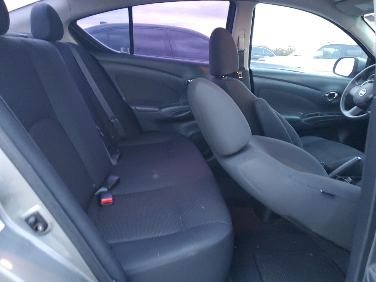 NISSAN VERSA S