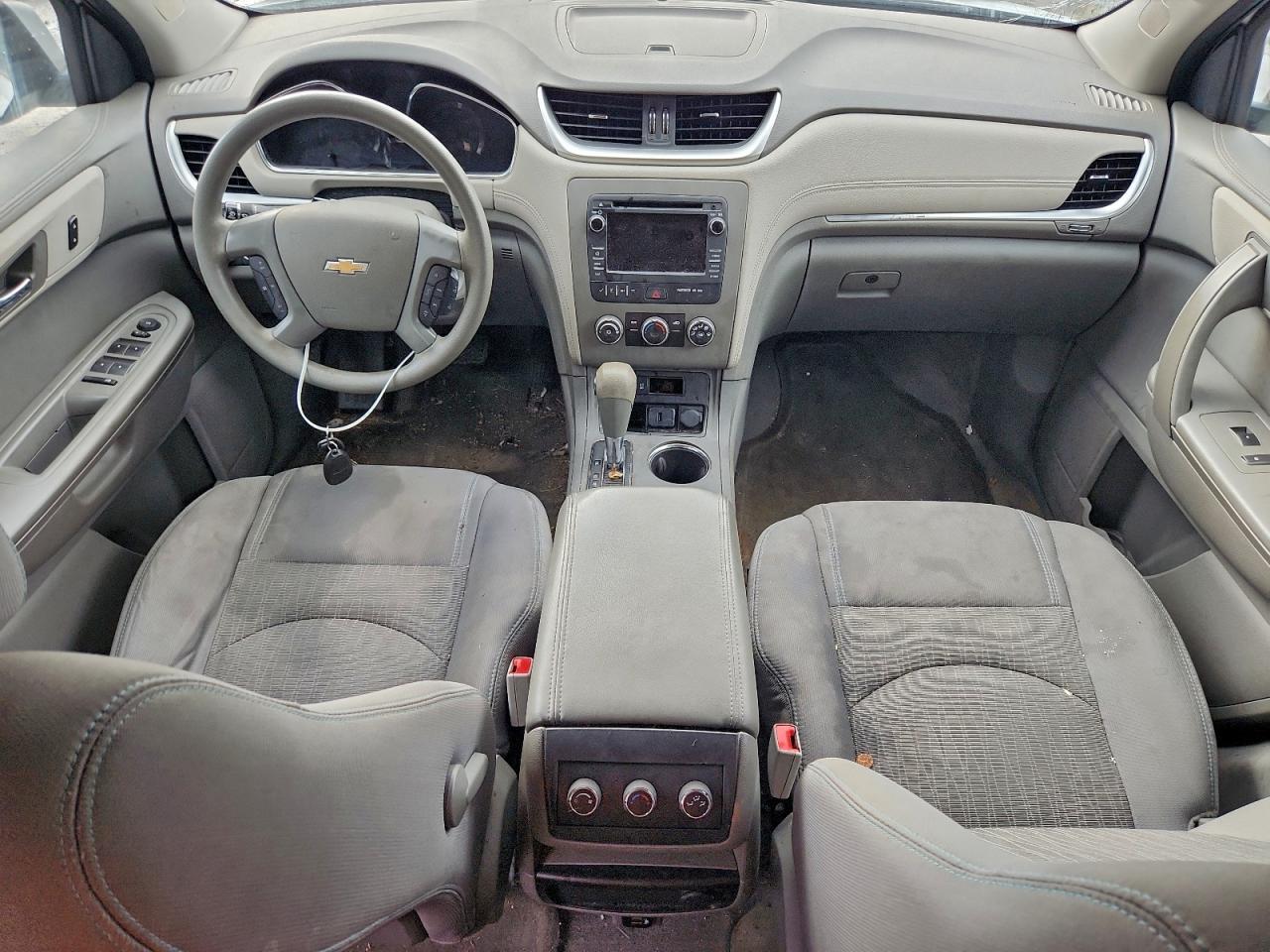 CHEVROLET TRAVERSE LS