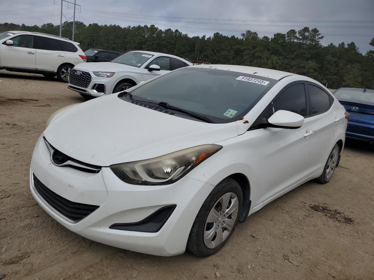 HYUNDAI ELANTRA SE