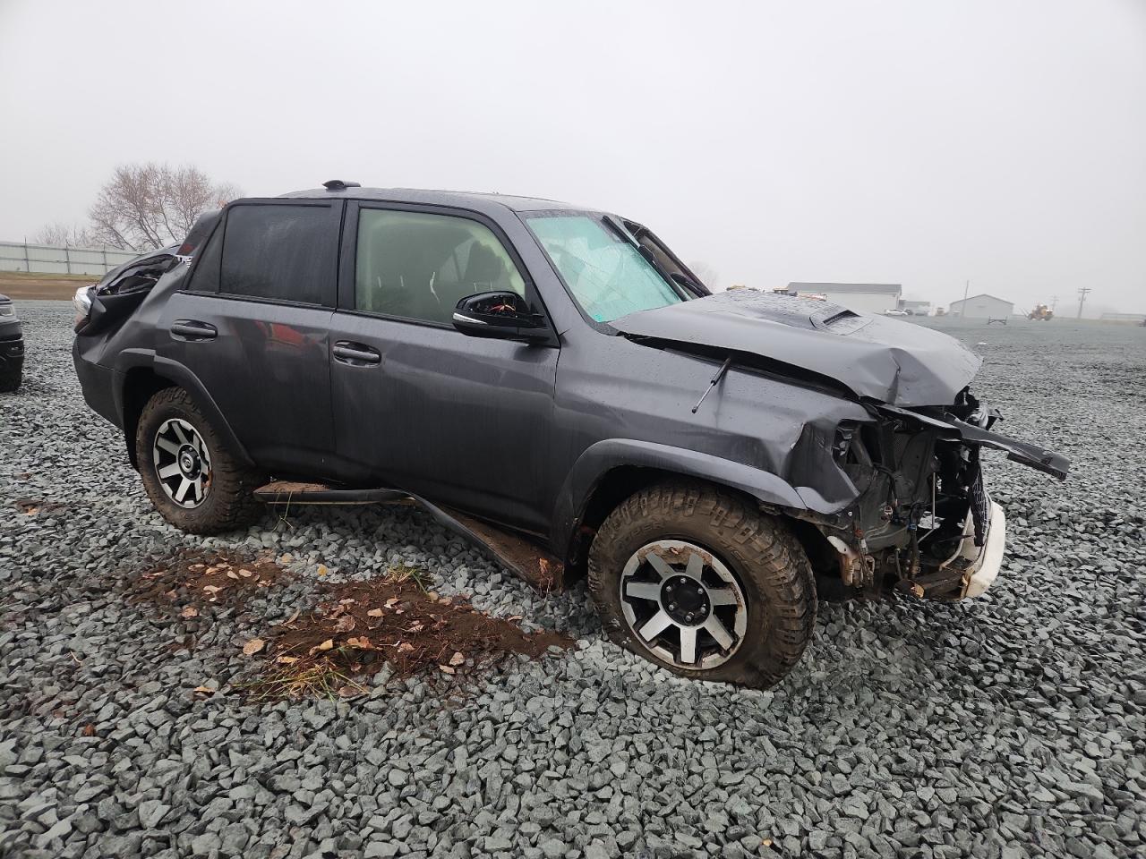 TOYOTA 4RUNNER SR5 PREMIUM
