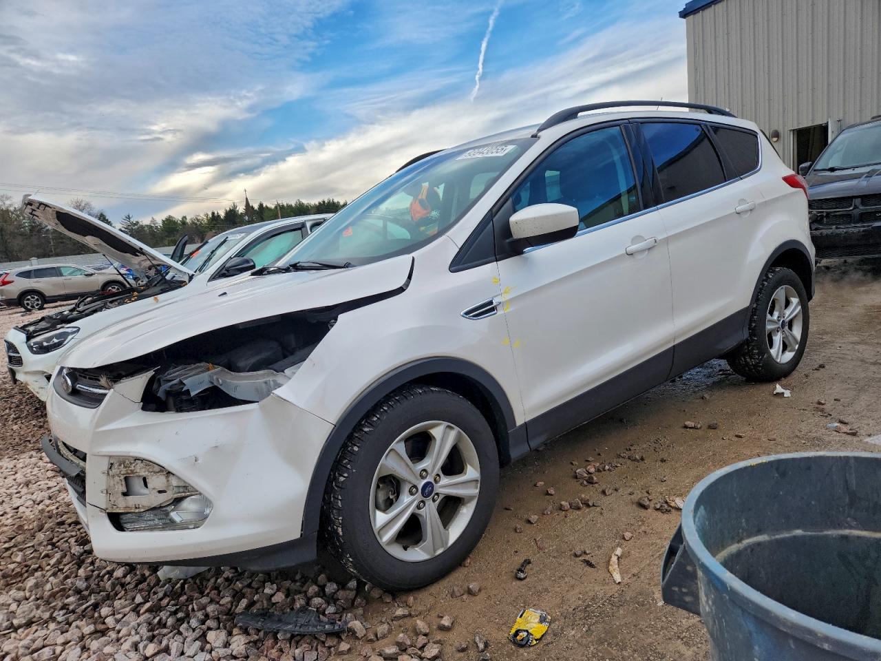 FORD ESCAPE SE